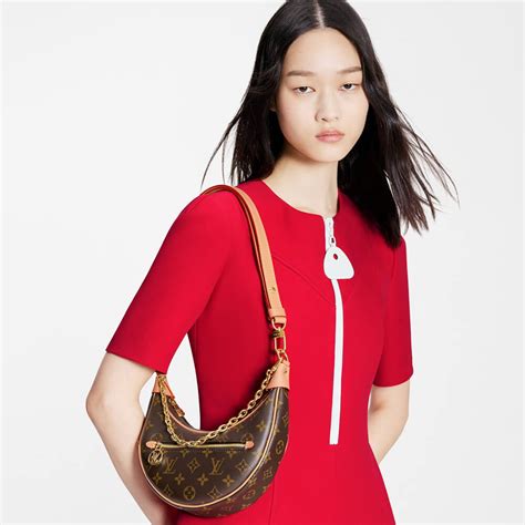 lv loop bag outfit|louis vuitton loop monogram bag.